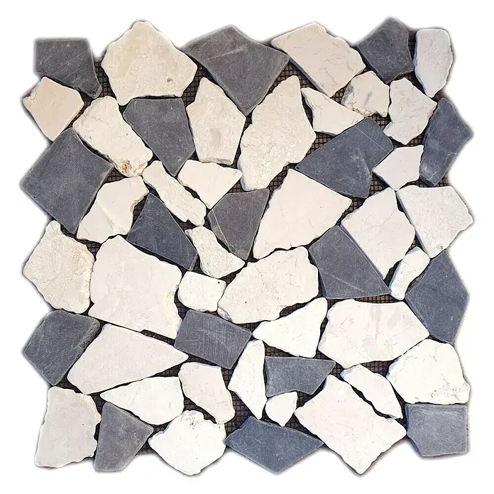 Mosaikfliese Mix CIOT 30/110 - 30,5 x 30,5 cm, Weiß/Schwarz, Matt - Das Bild zeigt ein quadratisches Mosaikmuster mit grauen und weißen Steinen auf einem Netz, ideal für Wand- und Bodengestaltung.