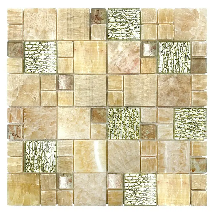 Mosaikfliese Crystal Mix XCM MC649 - 30 x 30 cm, Beige/Braun, Glänzend - Nahaufnahme eines quadratischen Mosaikfliesenmusters mit beigen und goldenen Farbtönen und dekorativen Akzenten.