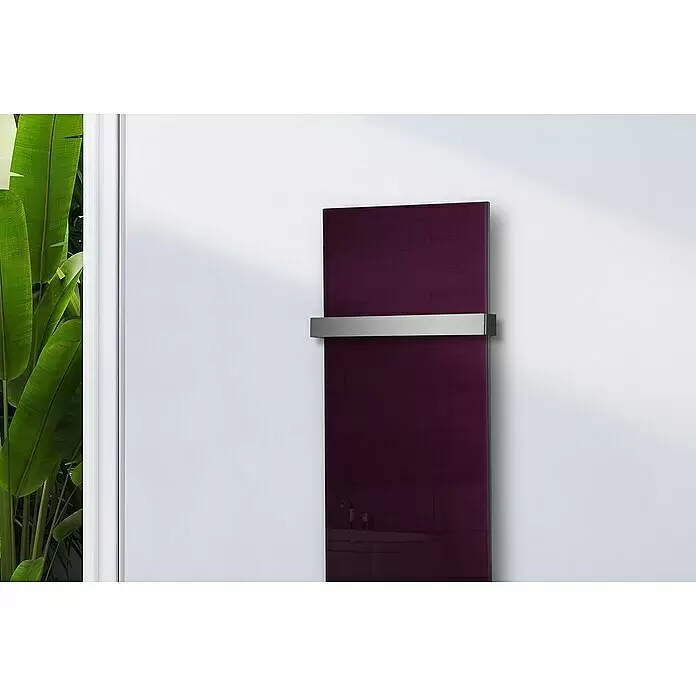 Szagato Designheizkörper Montevideo - B x H: 470 x 1.200 mm, Wärmeleistung bei Vorlauftemperatur von 75 °C (D: 50): 799 W, Purpur Violett, Mit 1 Handtuchhalter (50 mm) - Stimmungsaufnahme