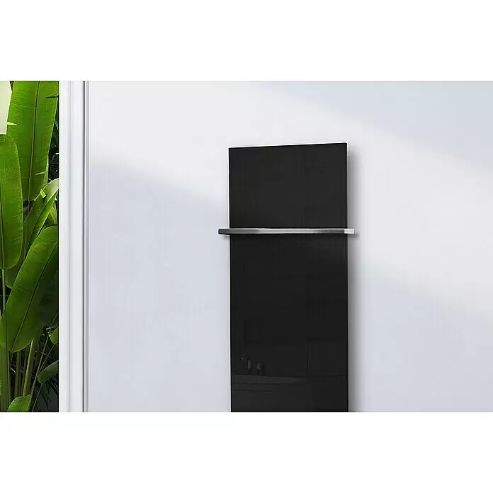 Szagato Designheizkörper Montevideo - B x H: 470 x 1.200 mm, Wärmeleistung bei Vorlauftemperatur von 75 °C (D: 50): 799 W, Schwarz, Mit 1 Handtuchhalter (15 mm) - Stimmungsaufnahme