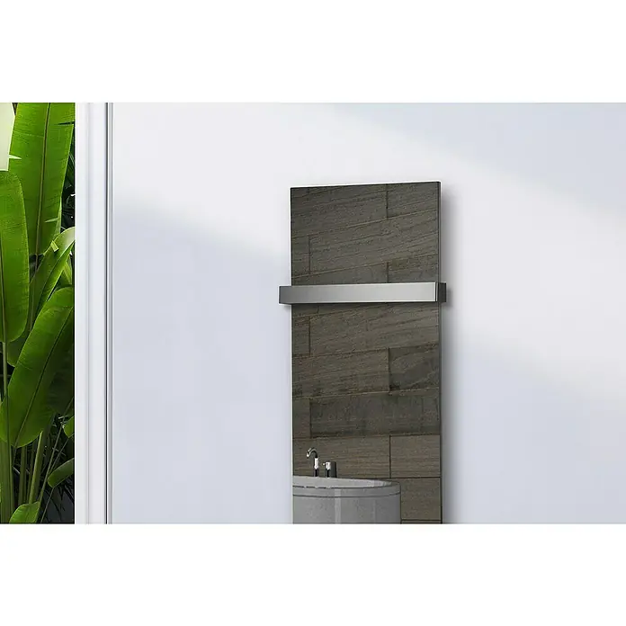 Szagato Designheizkörper Montevideo - B x H: 470 x 1.200 mm, Wärmeleistung bei Vorlauftemperatur von 75 °C (D: 50): 799 W, Silber, Mit 1 Handtuchhalter (50 mm) - Stilvolle Badansicht mit einem eleganten Handtuchwärmer in Steinoptik, der Funktionalität und modernes Design vereint.