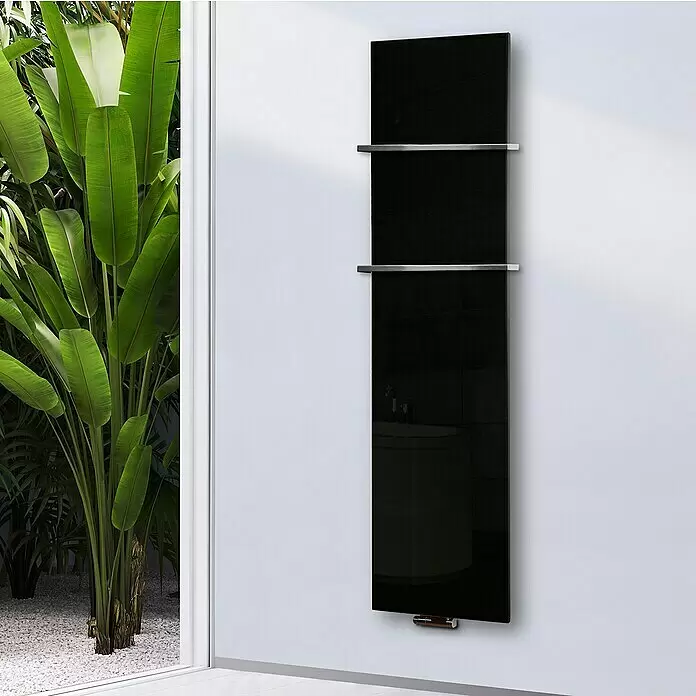 Szagato Designheizkörper Montevideo - B x H: 470 x 1.800 mm, Schwarz, Mit 2 Handtuchhalter (15 mm) - Stimmungsaufnahme