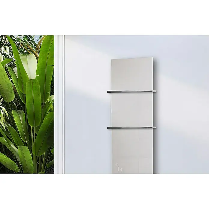 Szagato Designheizkörper Montevideo - B x H: 470 x 1.800 mm, Weiß, Mit 2 Handtuchhalter (15 mm) - Dieser Heizkörper ist eine stilvolle und praktische Ergänzung für jedes moderne Badezimmer. Er bietet Wärme und dient als Handtuchhalter.
