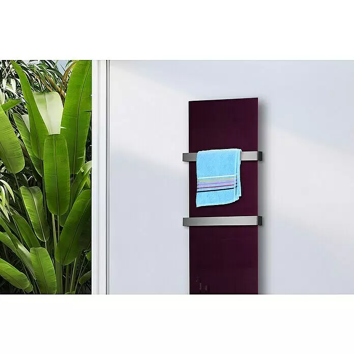 Szagato Designheizkörper Montevideo - B x H: 470 x 1.800 mm, Purpur Violett, Mit 2 Handtuchhalter (50 mm) - Detailaufnahme