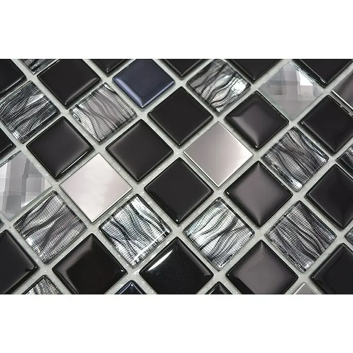 Selbstklebemosaik SAM 4CM26 - 30 x 30 cm, Mix Schwarz, Glänzend - Nahaufnahme von Mosaikfliesen in Schwarz-, Silber- und Grautönen, die ein elegantes und modernes Design für jeden Raum bieten.