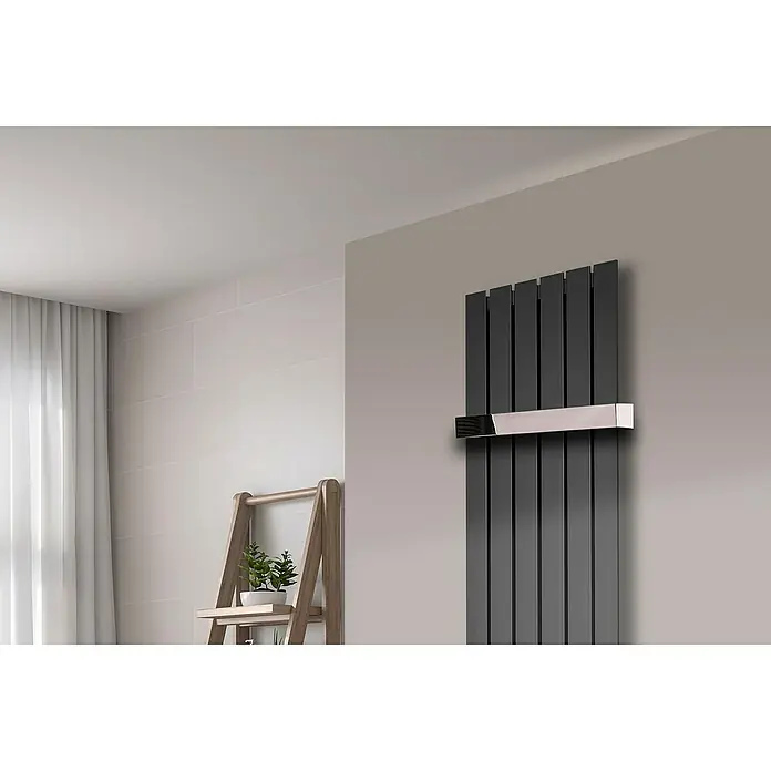 Szagato Designheizkörper Peking - B x H: 470 x 1.800 mm, Moonstone-Grau, 1 Handtuchhalter (50 mm) glänzend - Stilvoller, vertikaler Heizkörper in Anthrazit mit Chrom-Akzenten. Perfekt für moderne Badezimmer, bietet er Wärme und ein elegantes Design.