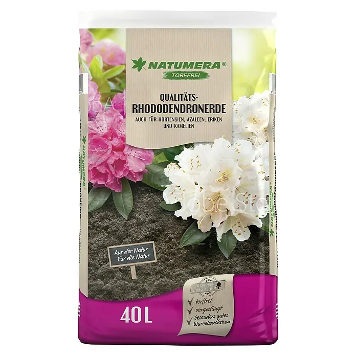 Natumera Rhododendronerde - 40 l, Torffrei - Ein Sack "Naturmera" Rhododendronerde, torffrei, mit Rhododendronblüten.