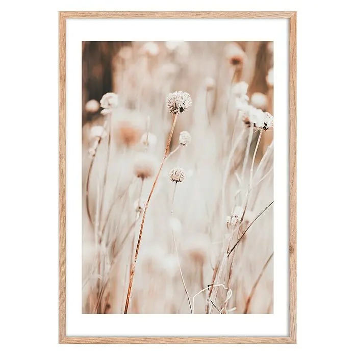 Bild - Natur I, B x H: 50 x 70 cm - Gerahmtes Bild mit zarten Wildblumen in warmen, neutralen Tönen, das eine ruhige und natürliche Atmosphäre schafft.