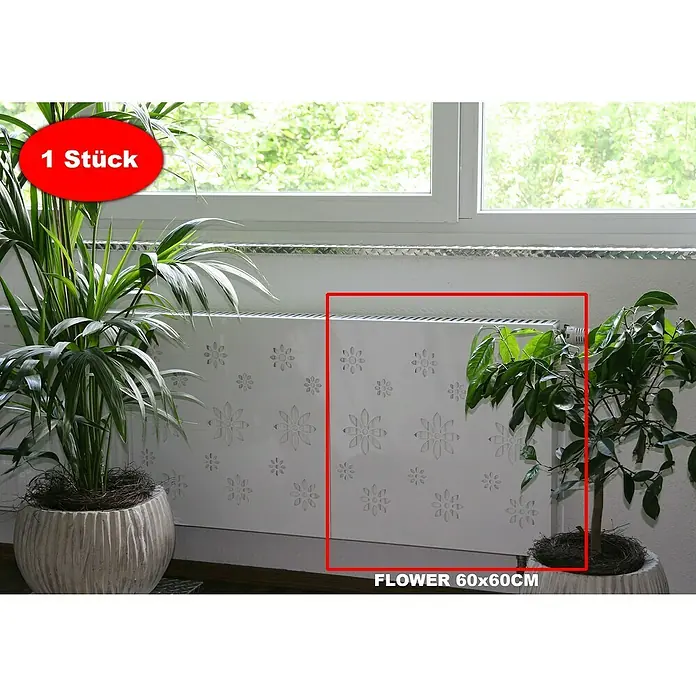 Szagato Heizkörperverkleidung Flower - B x L: 60 x 60 cm, Weiß, Glänzend, 1 Stk. - Produktbild einer Heizkörperverkleidung mit Blumendesign, 60x60cm, montiert vor einem Heizkörper, umgeben von Topfpflanzen, mit dem Hinweis "1 Stück".