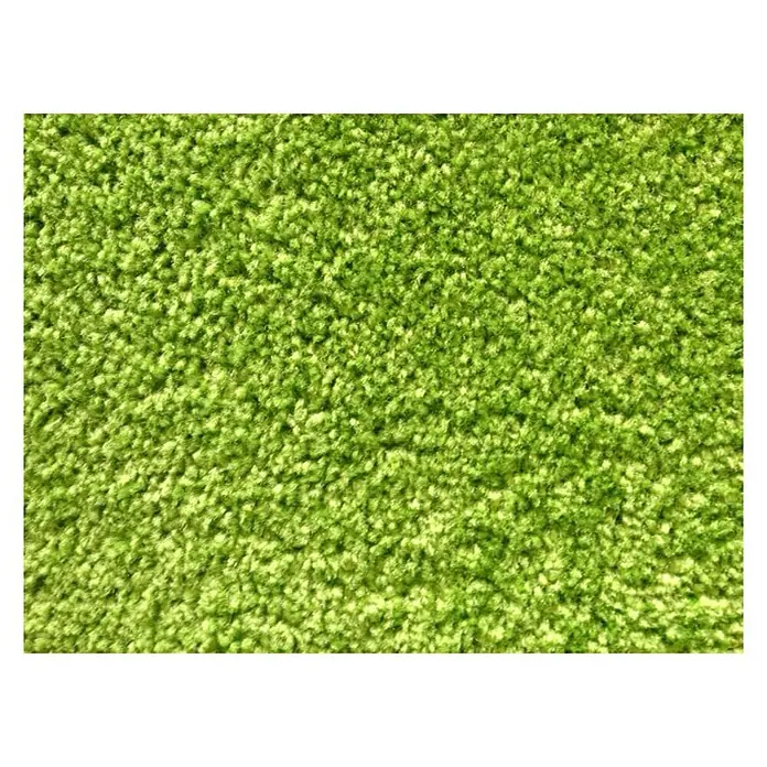 Teppichboden Meterware Linda - Breite: 400 cm, Velours, 100 % Polypropylen, Grün - Nahaufnahme eines flauschigen, leuchtend grünen Teppichs mit dichter Textur und weicher Haptik. Perfekt für Wohnräume.