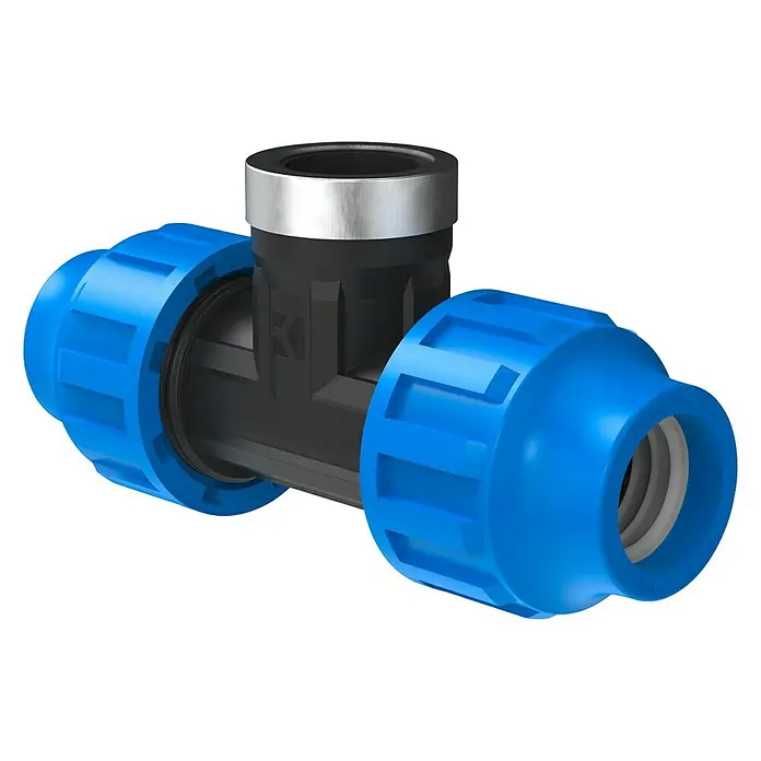 HDPE-T-Verbindungsstück PP - Durchmesser: 20 mm, Polyethylen - Ein T-Stück-Rohrverbinder mit blauen Enden und einem silbernen Ring für eine sichere Verbindung im Rohrsystem.