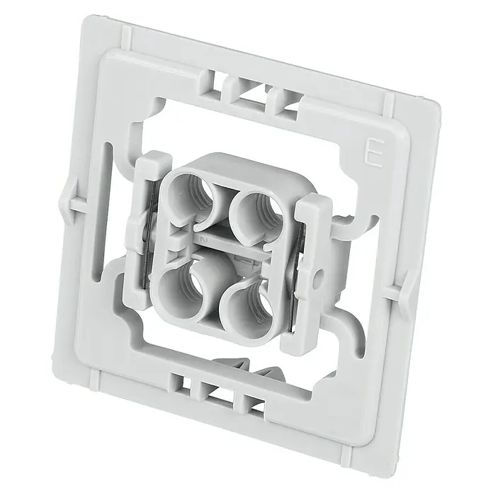 Homematic IP Adapter EQ3-ADA-EJ - 20 Stk., Passend für: ELSO Joy - Nahaufnahme einer weißen Wandsteckdose mit vier Löchern und einem rechteckigen Rahmen.