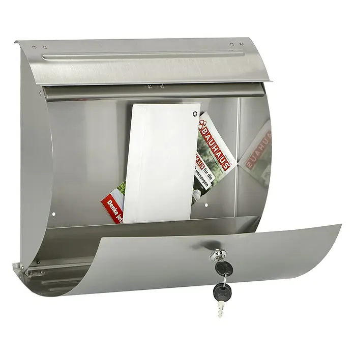 Portaferm Wandbriefkasten - L x B x H: 13,5 x 37,5 x 33 cm, Silber, Edelstahl - Hier ist ein offener silberner Briefkasten mit zwei Schlüsseln, der mit Post gefüllt ist.