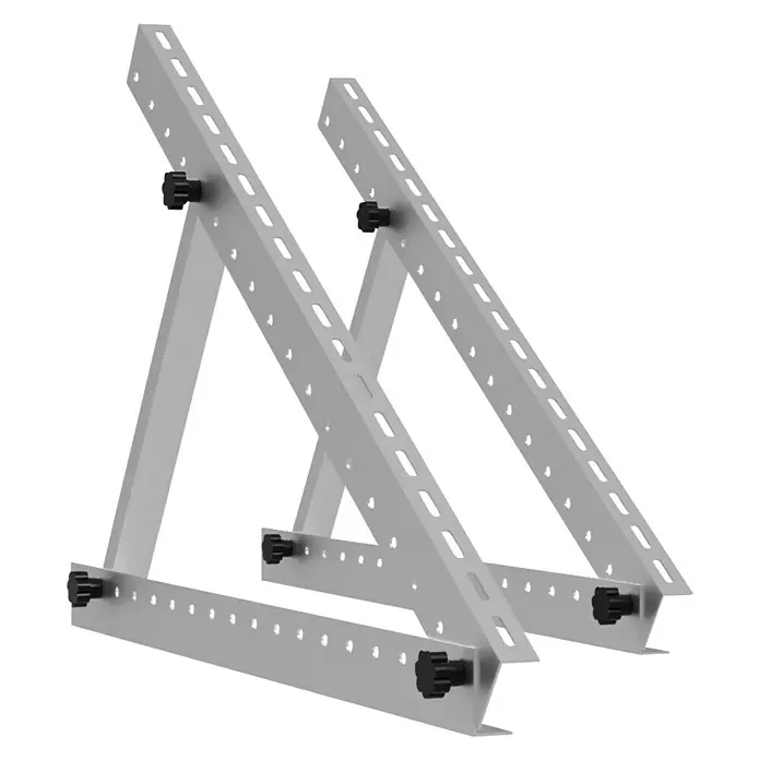 Offgridtec Träger Mono Axial Two für Solarmodule - Aluminium, Passend für: Module bis 150 W - Nahaufnahme von zwei silberfarbenen, verstellbaren Solarpanel-Halterungen mit schwarzen Schrauben auf einem schwarzen Hintergrund.