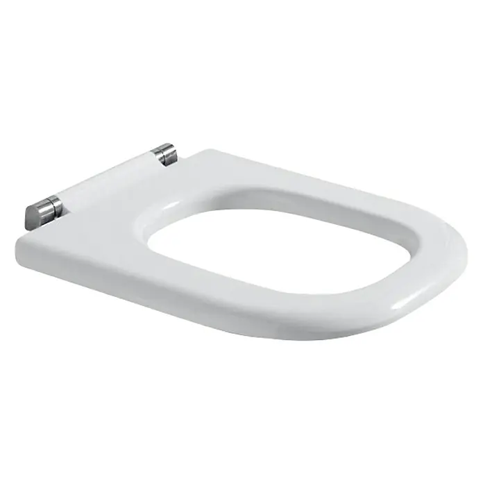 Geberit Renova Comfort WC-Sitz Ring - Duroplast, Weiß, Ohne Absenkautomatik - Nahaufnahme eines rechteckigen, weißen Toilettensitzes mit silbernen Scharnieren, der ein modernes und hygienisches Design aufweist.