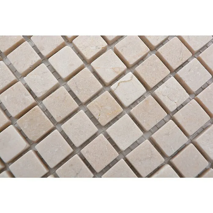 Mosaikfliese Quadrat Uni MOS 15/13R - 30,5 x 32,2 cm, Beige, Matt - Detailaufnahme von beigen quadratischen Mosaikfliesen, die auf einem Netz befestigt sind, ideal für stilvolle Wand- und Bodengestaltung im Innenbereich.