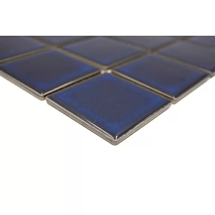 Mosaikfliese Quadrat Uni SD 651N - 30,4 x 30,4 cm, Kobaltblau, Glänzend - Glänzende indigoblaue rautenförmige Keramikmosaikfliesen, ideal für elegante Muster auf Oberflächen.