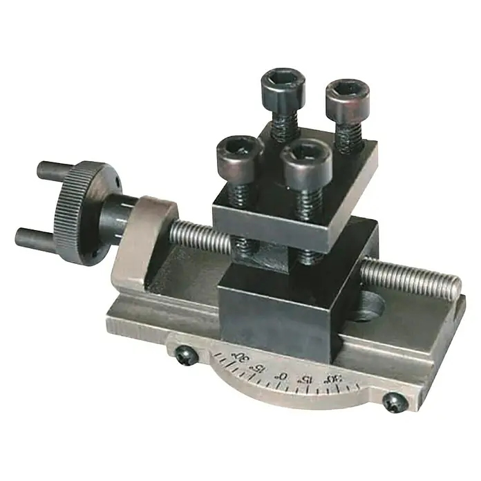 Rotwerk Oberschlitten - Passend für: Rotwerk Drehmaschine EDM Mini C0 - Bild einer Werkzeugmaschine mit Schraubstock zur Werkstückbefestigung. Präzises und robustes Spannsystem für vielfältige Anwendungen.