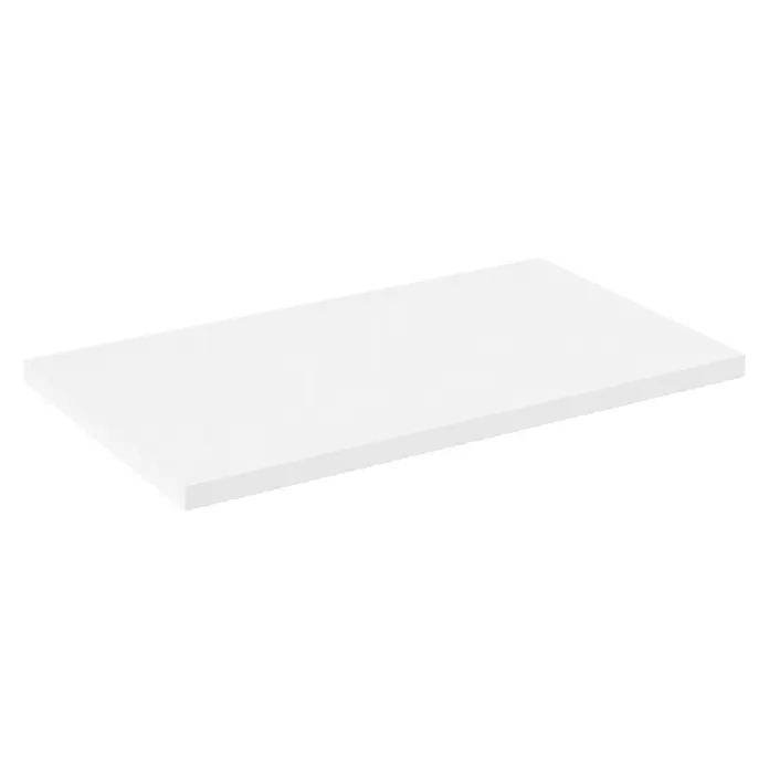 Artysan Encimera para lavabo Top - L x An x Al: 46 x 81 x 3 cm, Blanco seda - Primer plano de una estantería blanca rectangular flotante sobre un fondo negro, que muestra un diseño minimalista y líneas limpias.