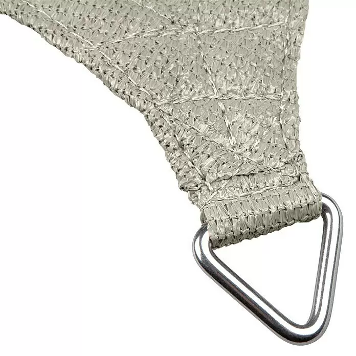 Windhager Sonnensegel Elba - L x B: 3,6 x 3,6 m, Ivory, Dreieckig - Ecke eines hellgrauen Netz-Sonnensegels mit Metall-D-Ring.