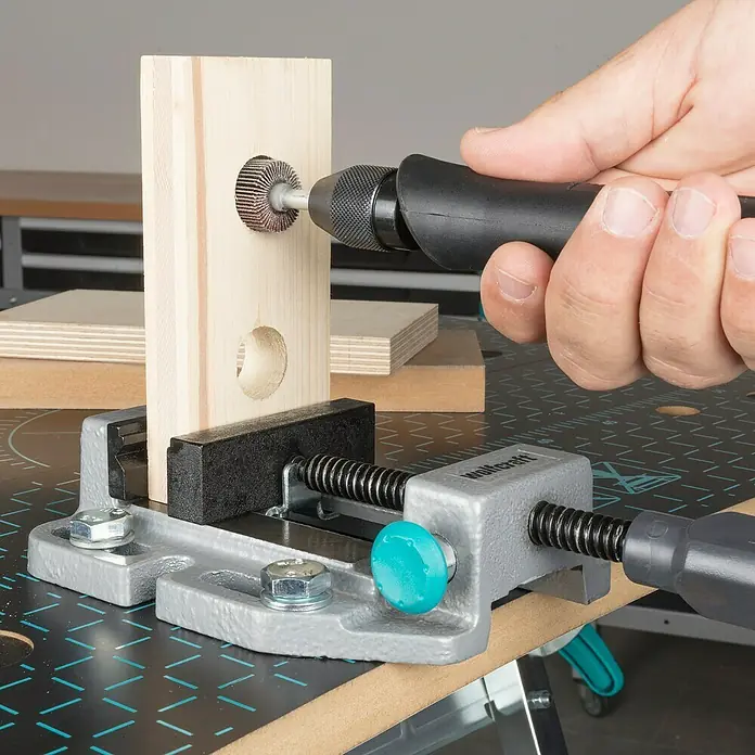 Wolfcraft Mordaza de sujeción - Anchura de sujeción: 80 mm - Dispositivo de sujeción de piezas Wolfcraft para una fijación segura. Permite un trabajo preciso, ideal para proyectos de taller.