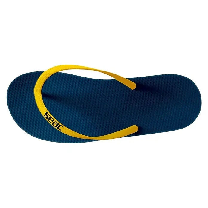 Seac Sub Chanclas de dedo Ohau - 45, Azul/Amarillo - Chanclas azules con tiras amarillas y el logo "SEAC", ideales para la playa y el tiempo libre. Calzado de verano cómodo y elegante.