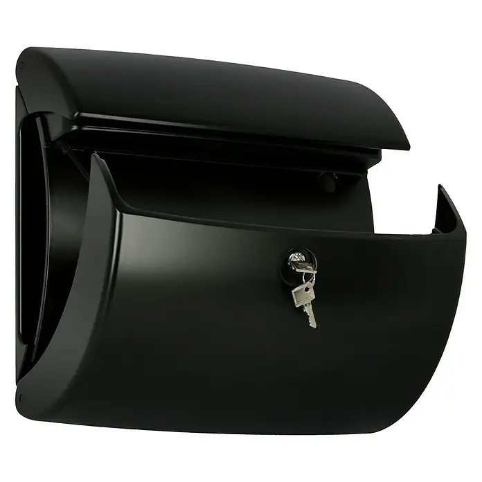Burg-Wächter Wandbriefkasten Kiel - L x B x H: 38 x 17,8 x 40 cm, Schwarz, Kunststoff, Öffnungsstopp - Nahaufnahme eines schwarzen, abschließbaren Wandbriefkastens mit Schlüssel im Schloss.