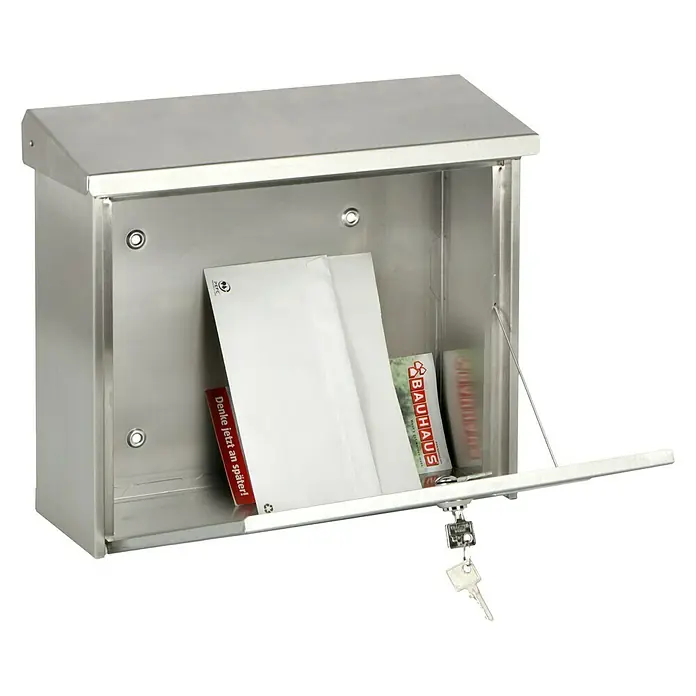 Burg-Wächter Wandbriefkasten Comfort 3913 - L x B x H: 38 x 14,8 x 34 cm, Edelstahl, Edelstahl, Öffnungsstopp - Abbildung eines Edelstahl-Briefkastens mit Post und Schlüsseln, der ein robustes und sicheres Design für die Postzustellung zeigt.