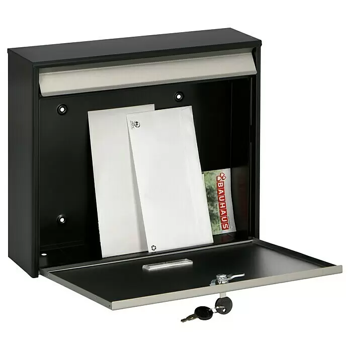 Burg-Wächter Wandbriefkasten Oxford - L x B x H: 10 x 36,2 x 32,2 cm, Schwarz, Silber, Stahl, Öffnungsstopp - Schwarzer Briefkasten mit silberner Klappe, offen mit Post und Schlüsseln im Schloss.
