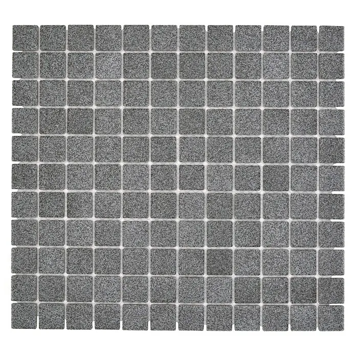 Mosaikfliese Quadrat AT 900 - 33 x 30,2 cm, Grau, Matt - Graues Mosaikfliesen-Produktbild mit einem strukturierten, körnigen Finish und weißem Fugenmörtel. Ideal für Badezimmerböden und Küchenrückwände.