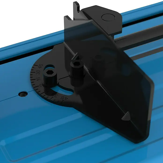 Güde Trennschneider - 2.200 W, Durchmesser Sägeblatt: 355 mm, Leerlaufdrehzahl: 4.200 U/min - Detailaufnahme einer Fliesenschneidmaschine mit Winkelanschlag zur präzisen Einstellung von Schnittwinkeln. Blaue Maschine, schwarze Teile.