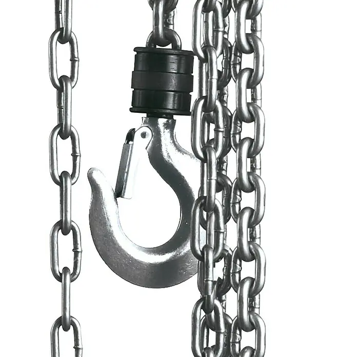 Einhell Flaschenzug - Tragkraft: 1.000 kg, Sicherheitsbügel - Nahaufnahme einer robusten Kette mit Haken, ideal für Hebe- und Sicherungsanwendungen im industriellen Bereich.