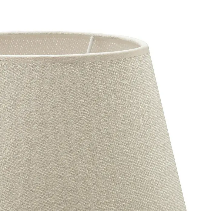 Home Sweet Home Lampenschirm Melrose - Ø x H: 14 x 16 cm, Warm White, Stoff, Oval - Nahaufnahme eines Lampenschirms aus beigem Stoff mit einer feinen Textur, die ein sanftes, diffuses Licht erzeugt und eine gemütliche Atmosphäre verspricht.