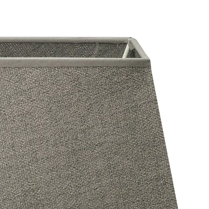 Home Sweet Home Lampenschirm Melrose - L x B x H: 14 x 20 x 14 cm, Hellgrau, Stoff, Eckig - Nahaufnahme eines eckigen Lampenschirms aus grauem Stoff mit Struktur und Rand. Die Textur und das Design des Lampenschirms sind gut sichtbar.