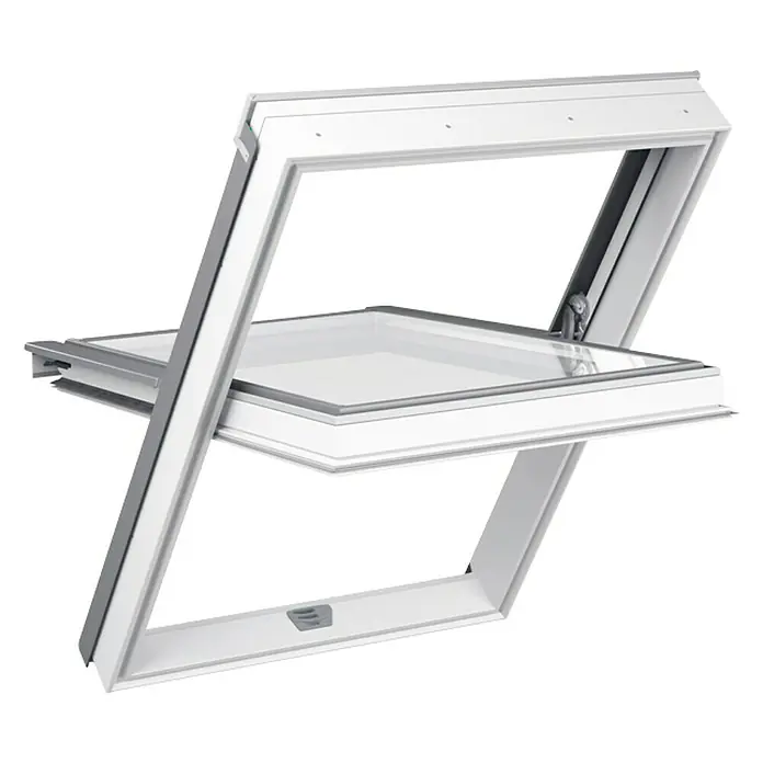 Solid Elements Dachfenster Pro Thermo - 78 x 98 cm - Hier ist ein schräg geöffnetes Dachfenster mit weißem Rahmen und einer transparenten Glasscheibe. Das Fenster sorgt für viel natürliches Licht.