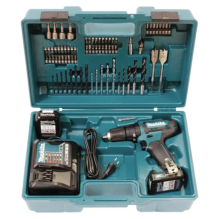 Makita CXT 12V max. Akku-Schlagbohrschrauber HP333DSAX1 - 12 V, 2 Akkus, 2 Ah, 30 Nm, 2 Akkus + Koffer inkl. Zubehör - Ein türkisfarbener Werkzeugkoffer von Makita, gefüllt mit einem Akkuschrauber, Akku, Ladegerät und diversen Bohrern und Bits.