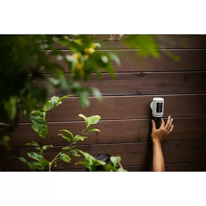 Ring Überwachungskamera außen Stick Up Cam Battery - Akkubetrieben, 1.080 Pixel (Full HD), Weiß - Anwendungsbeispiel
