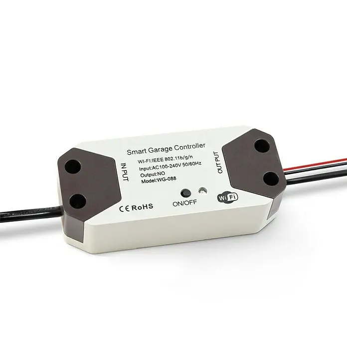 Garza Smart Home Controlador inteligente Puertas - Apto para: Puerta de garaje - Primer plano de un Smart Garage Controller con Wi-Fi, diseñado para entrada AC100-240V, que muestra su conectividad.
