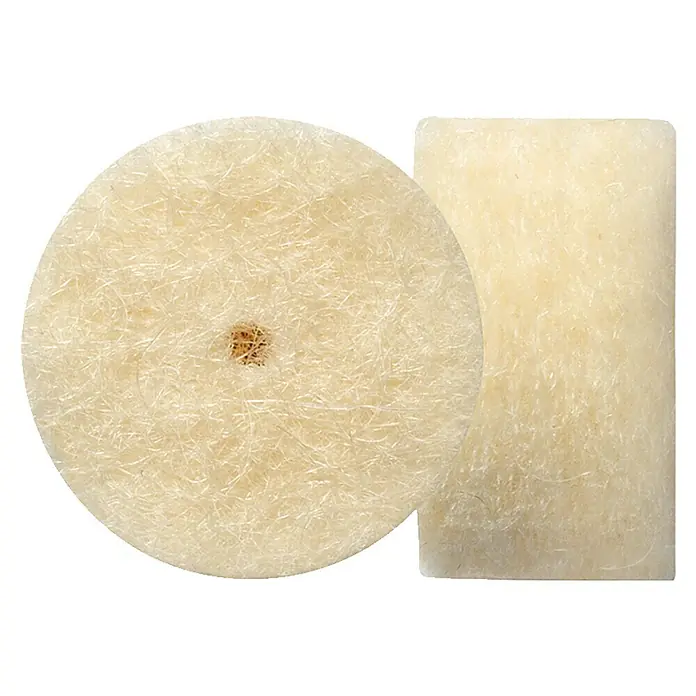 Dremel Fieltro de pulido 414 - Diámetro: 13 mm, 6 ud. - Primer plano de dos almohadillas de pulido en formas redonda y rectangular, ideales para lijar y acabados.