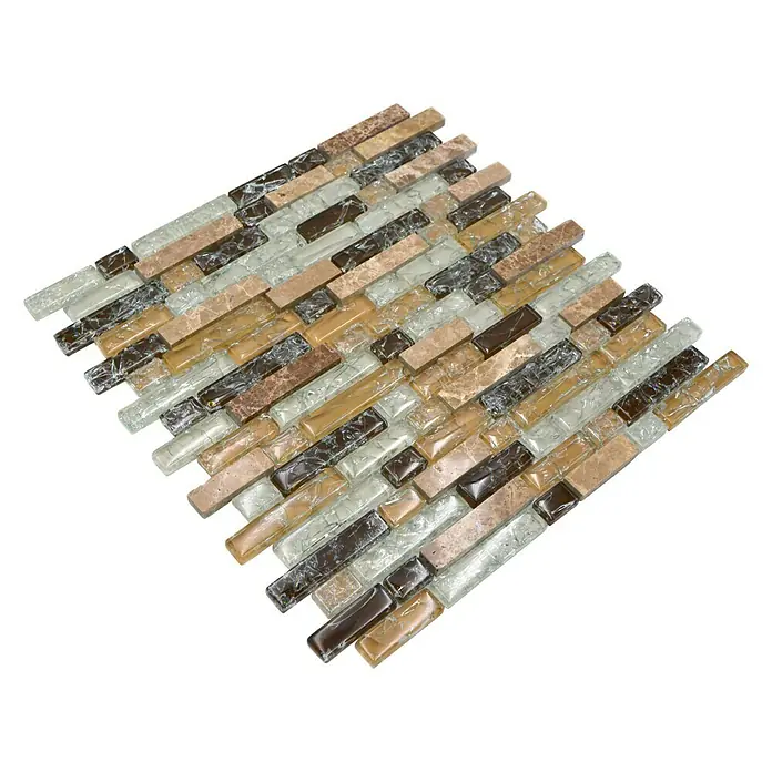 Mosaikfliese Verbund Crystal Mix XIC V1353 - 29,8 x 30,5 cm, Beige, Glänzend - Nahaufnahme eines Mosaiks mit rechteckigen, beigen, braunen und klaren Glaselementen auf schwarzem Hintergrund.