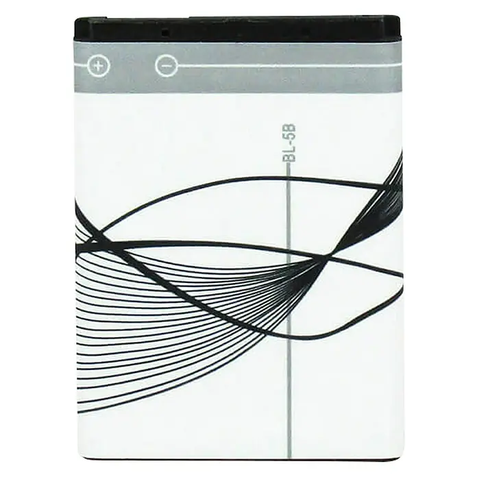 Avidsen Batería recargable - 3,7 V, Potencia de batería: 800 mAh - Una batería BL-5B rectangular con líneas negras abstractas sobre un fondo blanco, símbolos de más y menos, y una franja gris en la parte superior.