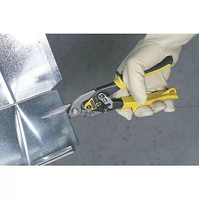 Stanley FatMax Blechschere - Länge: 250 mm, Schnittlänge: 1,2 mm, Gerade - Anwendungsbeispiel