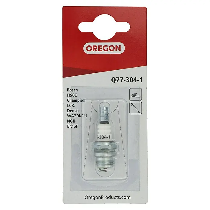 Oregon Zündkerze Q 77-304-1 - Passend für: Ausgewählte Bosch, Champion, Denso und NGK Gartenmaschinen - Das Bild zeigt eine OREGON Zündkerze Q77-304-1, geeignet für Bosch HS8E, Champion DJ8J, Denso WA20M-U und NGK BM6F Geräte.