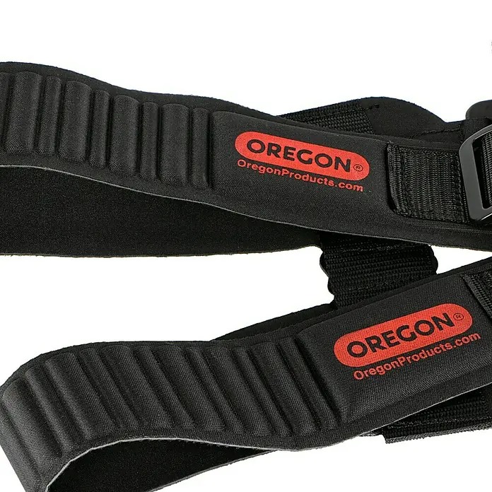 Oregon Schultertragegurt Light - Passend für: leichte Freischneider, Elektro- und Benzin-Sensen - Abbildung eines Oregon-Produkts, das ein schwarzes Tragesystem mit rotem Logo und Produktnamen zeigt.