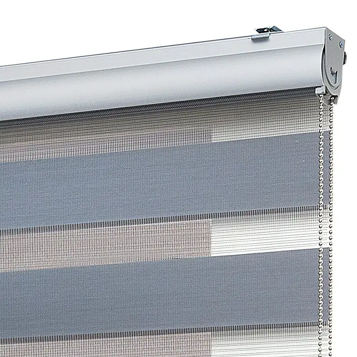 Estor noche y día Platinum - An x Al: 80 x 250 cm, Plateado - Imagen de estores enrollables dobles con franjas alternas de tela opaca y transparente, con un cabezal metálico plateado.