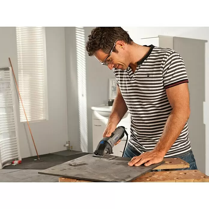 Dremel Diamant-Trennscheibe DSM 540 - Durchmesser Scheibe: 77 mm, Geeignet für: Keramikfliesen, Schnitttiefe: 20 mm - Anwendungsbeispiel