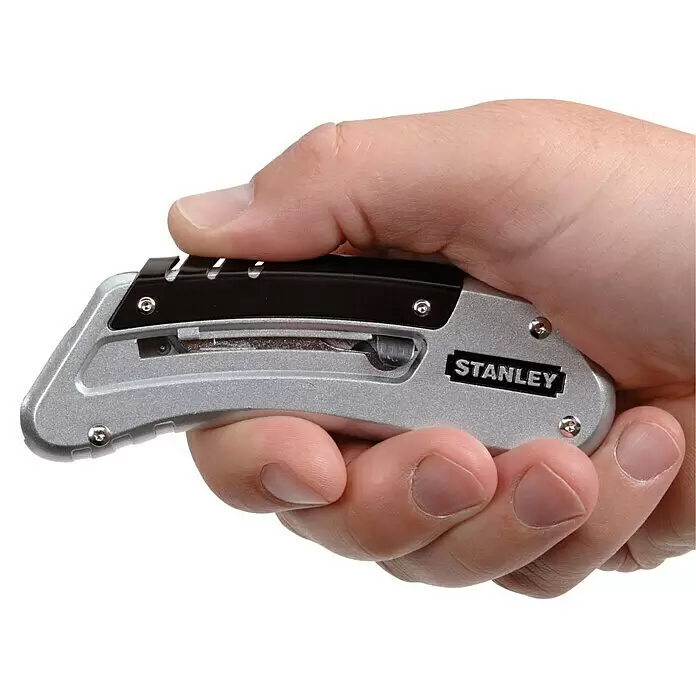 Stanley Taschenmesser Quickslide - 8,7 cm, Silber/Schwarz - Anwendungsbeispiel