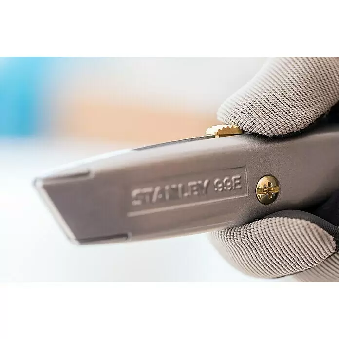 Stanley Schiebemesser 99E - Trapezklinge, Schiebbare Klinge - Anwendungsbeispiel