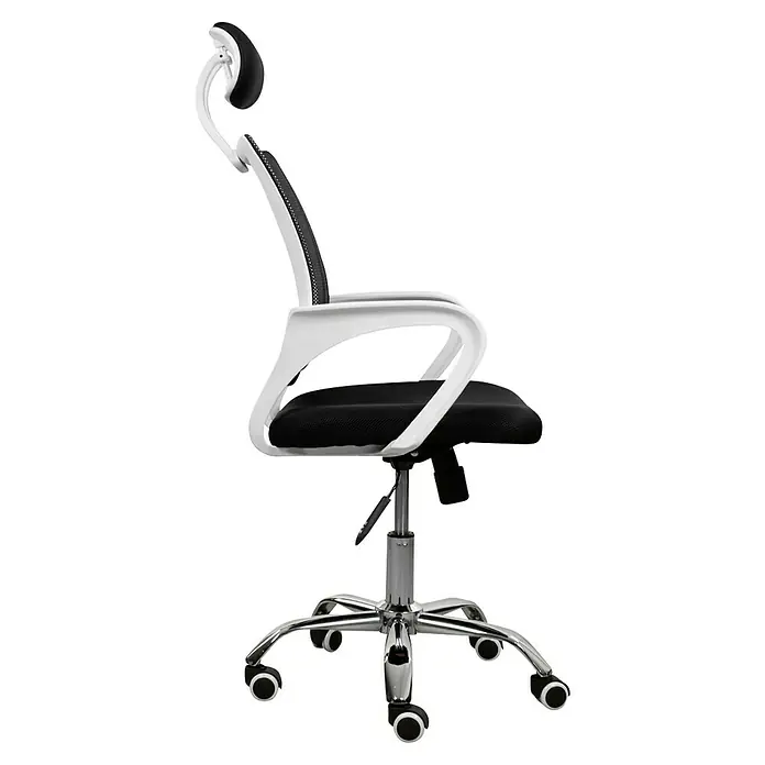 Silla de oficina Marta - Blanco/Negro, Reposacabezas - Una silla ergonómica de oficina con marco blanco, malla negra y base cromada diseñada para confort y apoyo.
