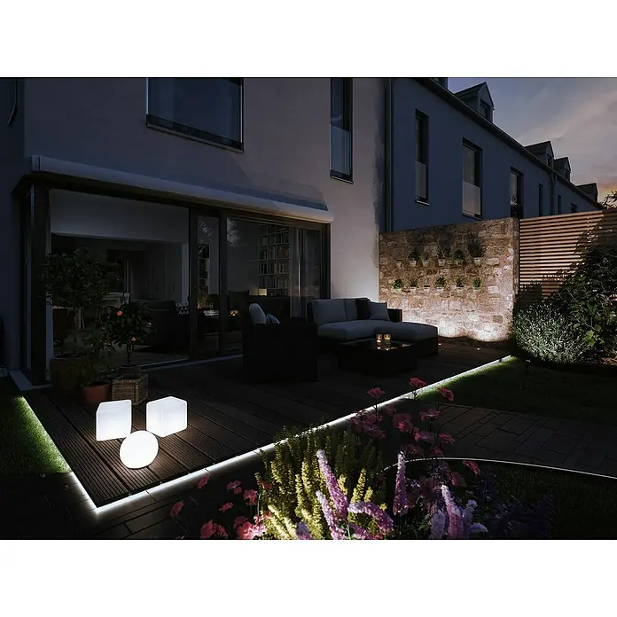 Paulmann Plug & Shine Basis-Set LED-Gartenstrahler Pike Smart Home Zigbee 3.0 - Anthrazit, Ø x H: 5 x 22,5 cm, 4,5 W, Per App steuerbar, IP44, 3 Stk. - Terrasse mit Außenbeleuchtung, die eine einladende und stimmungsvolle Atmosphäre schafft.